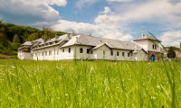 /album/romania-turistica-de-justinian-popescu/mastirea-dintr-un-lemn-jpg/